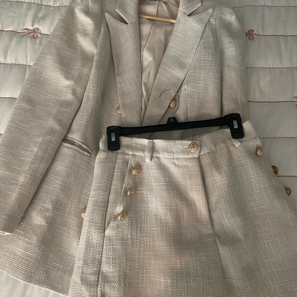 Tweed Shorts Set - Picture 2 of 2